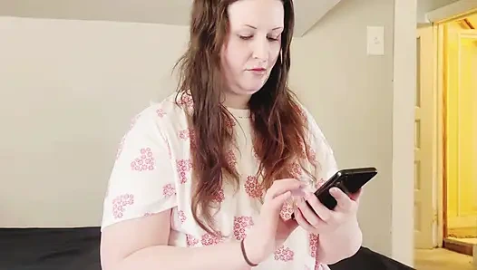 Siyah pizzacı adam sevgililer gününü kurtarıyor ve üzgün ev hanımıyla sikişiyor