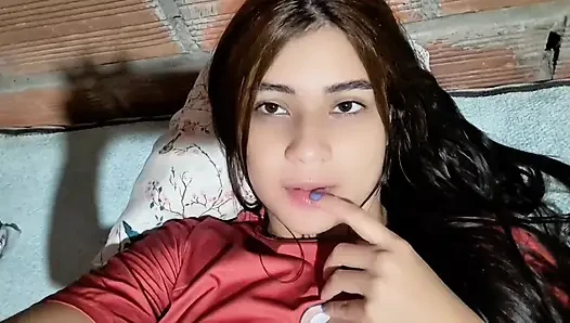 Kayınbiraderim porno yapıyor mu? Aman Tanrım, ne lezzetli bir kıçı