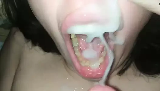 Kalın sperm yüze boşalma