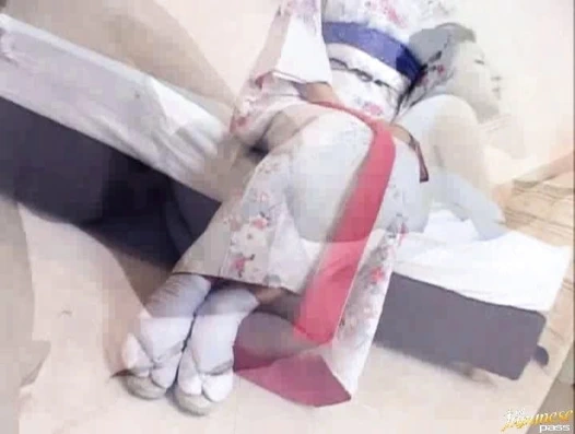 Tatlı av model gösterişli ve ateşli görünüyor