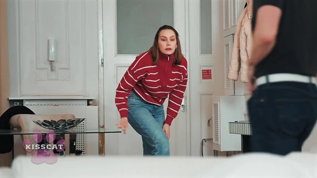 Eyvah... Karısının yetişkin bebeğine boşalıyor!? Kocası aynı yatakta iki üvey kız kardeşini sikiyor - audrey reid x mrcat