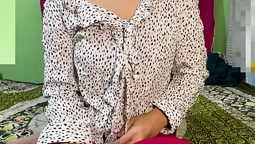 Мой сексуальный сводный член выглядит очень горячим, и сегодня я хочу трахаться с ней