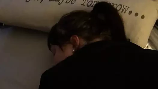 Hamile hotwife creampied alır