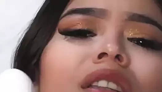 Büyük memeli esmer latin için kamerada mastürbasyon yapıyor - ivy flores sızdırıyor