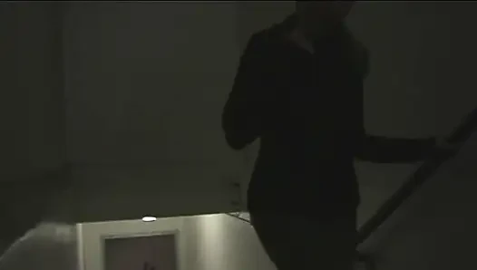Seksi sarışın sürtük ilk randevusunda büyük yarak istiyor derin penetrasyon