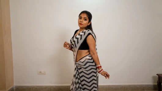 pati ki dost ke ne moka dekhte hi chudai ker Dali painful sex hindi clear audio