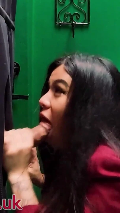 Gloryhole Girls | Klip 1