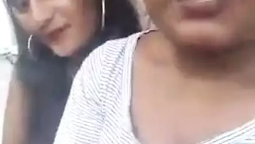 Ateşli kız selfie yapıyor 3.mp40b