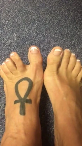 başka bir ayak tease