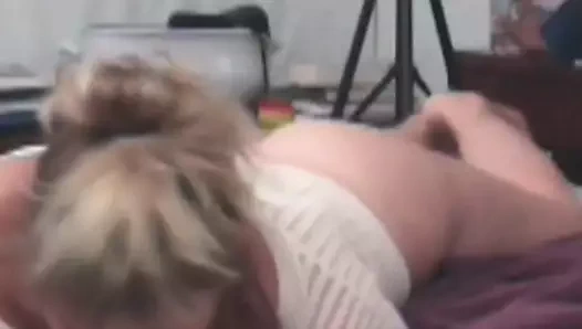 Kızıl saçlı MİLF assfucked, onu delik kaldı esneme gibi biz gibi