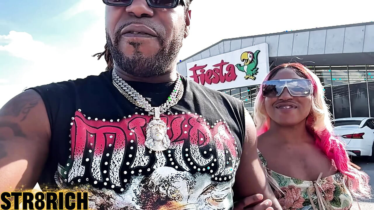 Str8rich mağazada buluştuktan sonra beni sikiyor zenci sürtük