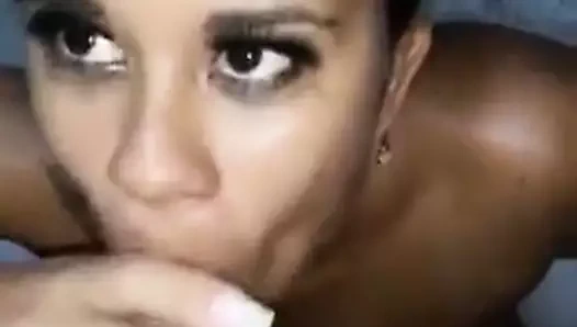 Lorena se acabando na piroca do amigo