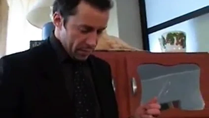 gözlüklü kızı seviyorum