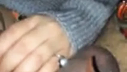 Olgun eş emme içinde araba konuşurken hindi