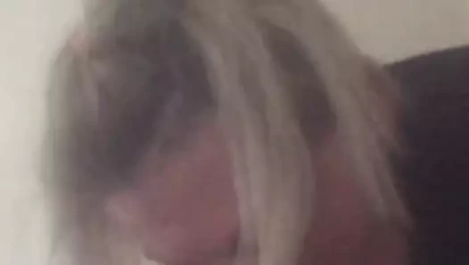 Fellation gorge profonde avale sperm