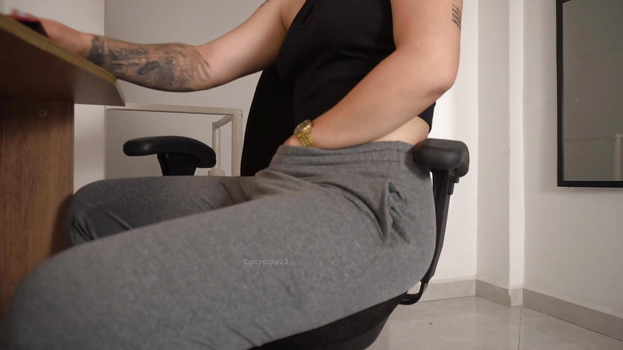Çalışırken porno izliyorum ve mastürbasyon yapmak istedim