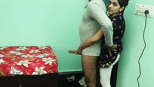 SıKı BAKIRE CHACHI ILK KEZ SIKILIYOR