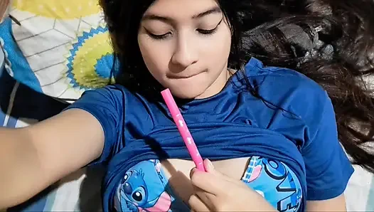 Baldızım o kadar lezzetli porno çekiyor