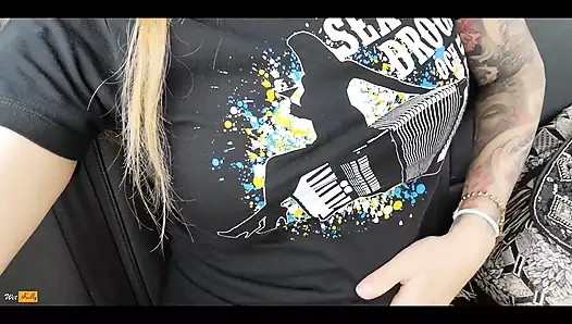 Fetiş otoparkta arabada mastürbasyon