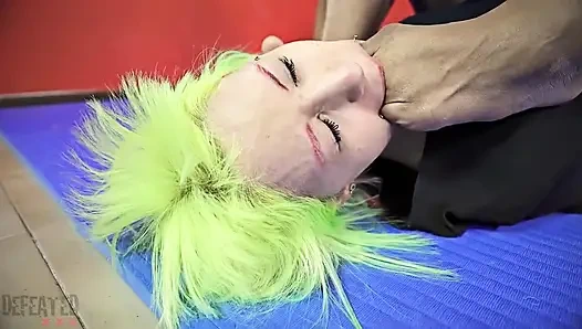 Foots Stepmother Fight - Your Long Tongue on My Heels