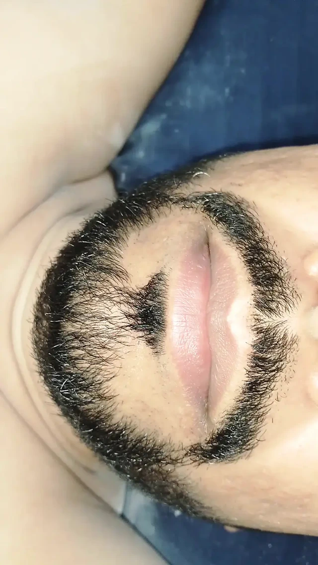 Köle erkek arkadaşıma oral seks