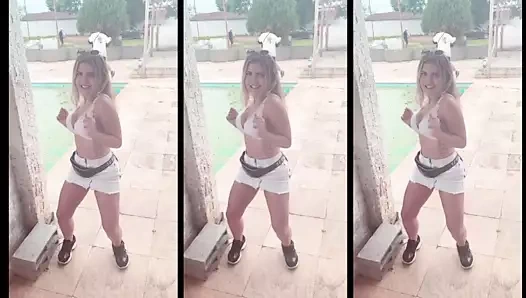 Tetas olarak Loirinha Mostra