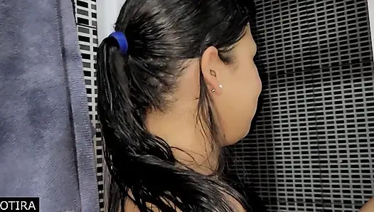 Yaramaz Bir Hizmetçi Tuttu Ve Sonunda Onu Sıcak Siktirdi