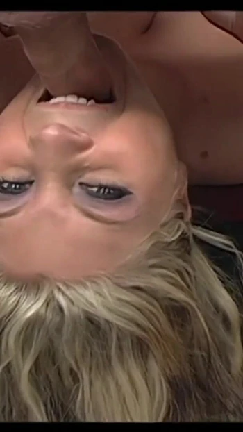 Волнующий момент из "Она хочет сделать все ее сводные сестренки счастливыми"