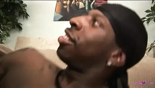 Perky Soul Jayceee taze doz sıcak büyük zenci yüze yağ almak için sabırsızlanıyor.