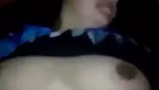 Benim siyah çük içeride ona