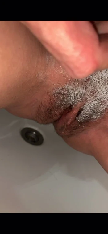 Я брею свою киску