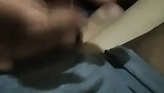 Yarağı yağla salla ve tekrar tekrar fışkırt