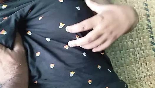 Karım patronumla paylaşıyor. Güzel karımı önümde sikiyor