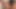 Asyalı orta yaşlı seksi kadın dizlerinin üstüne çöküyor ve beyaz bir adamı emiyor ve sikiliyor