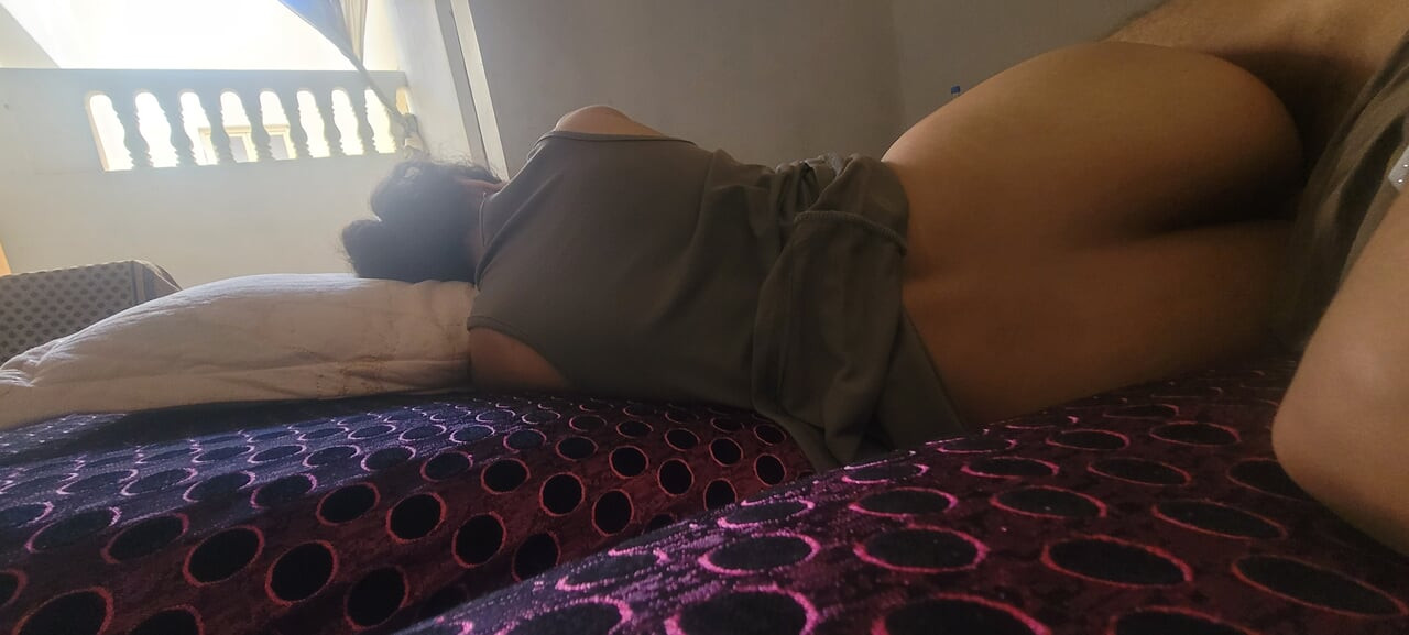 Güzellik ann katy yoğun sabah sikişi ve büyük boşalma ile gününü kutlur