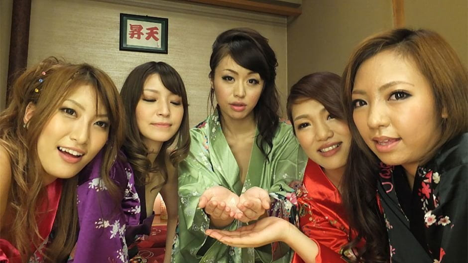 Japon eşleri, hikari ve kaede niiyama biraz porno yaptı, amca