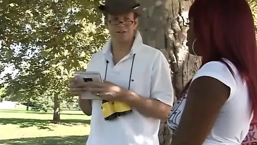 Beyaz adam siyah amcık için can atıyor