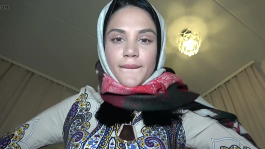 Tesettürlü Evli Kız Üvey Erkek Kardeşi Tarafından Sikiliyor