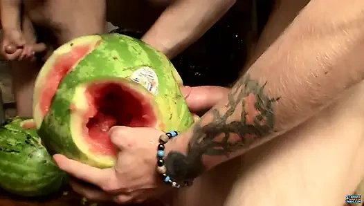 Hiç karpuz siktiniz mi?