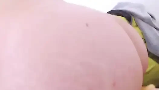 Açık götlü derin sikiş genç kız