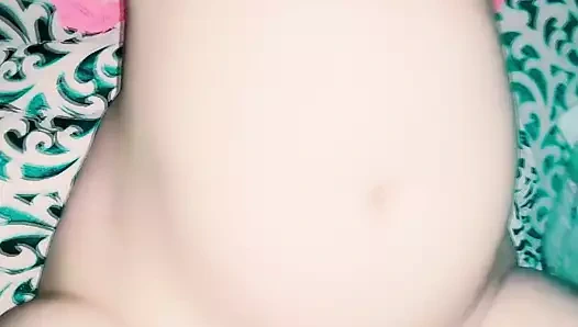 Köylü desi üvey anne kıyafetlerini değiştiriyor üvey babası tarafından yakalanıp sikiliyor