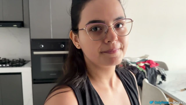 He cheats on his wife with the new big ass nanny. Beautiful Body - MaraSeXxXx