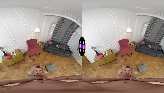 Molly Cute yapay penisi gerçek yarakla karşılaştırıyor ve sonra döl istiyor - teenmegaworld