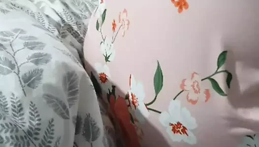 Üvey anne kocasını 9 inçlik üvey oğluyla sikişirken yakaladı