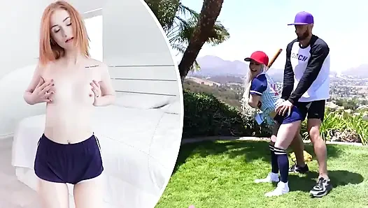 Exxxtra small - minik genç kız erkek arkadaşıyla yarak emiyor