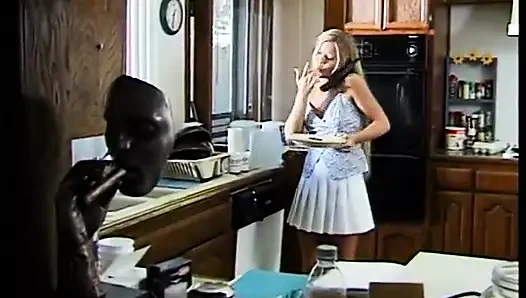 Masum sarışın peacherino çikolata gözüne sert yarak alıyor