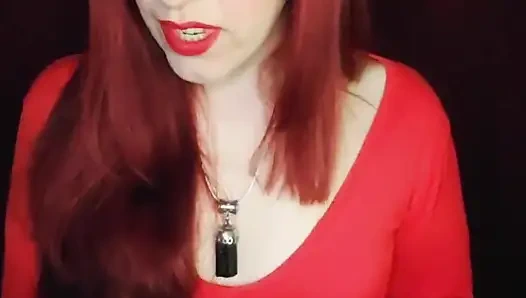 Feminize Etmiş Cuckold ve Ben Bir Gece Kulübünde Penislere Bakıyorum!!