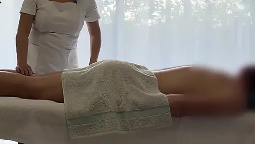 Gerçek mutlu sonla asyalı masaj salonu