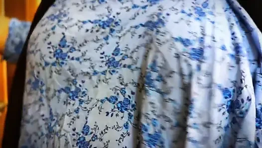 Büyük göt ve sıkı amcık ateşli hizmetçi