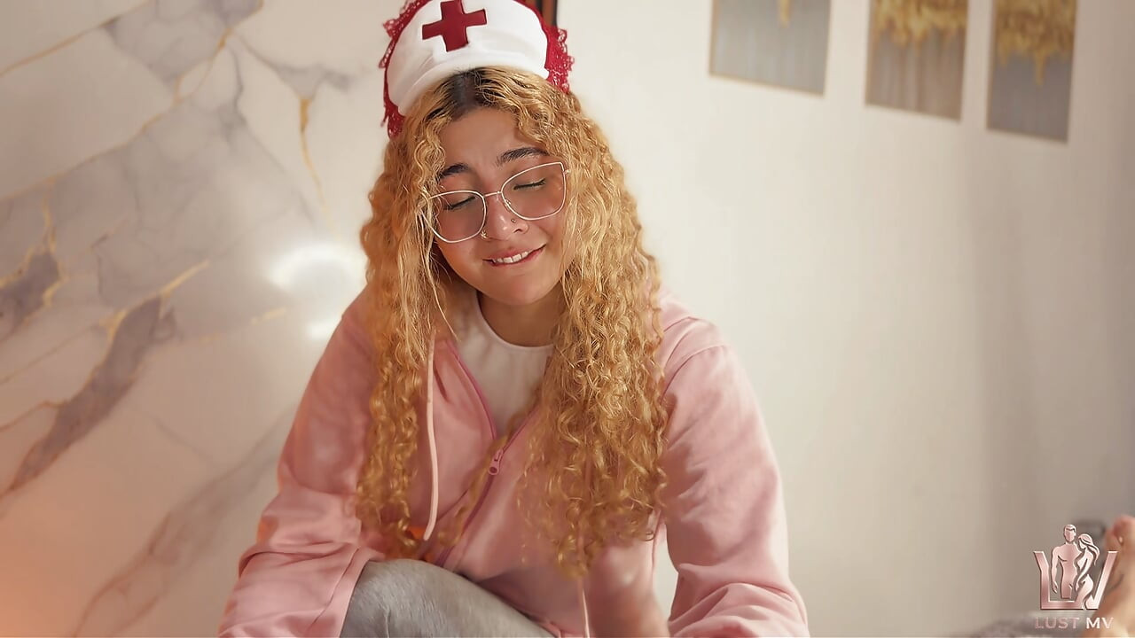 Cadılar Bayramı. Rol Yapma, Seksi Latin Hemşire